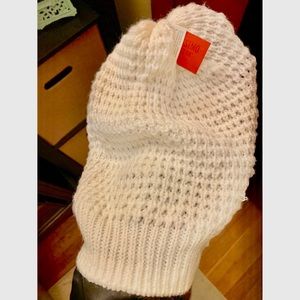 Mossimo Supply Co. Accessories - NWT Mossimo Beanie Winter Hat White Mossimo Supply Co. Accessories - NWT Mossimo Beanie Winter Hat White